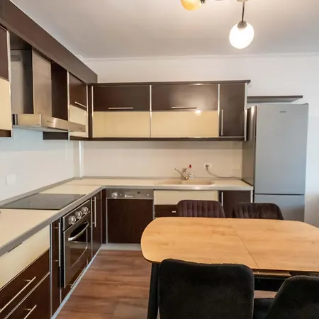 Tirent - Komuna E Parisit, 2 * Tirana