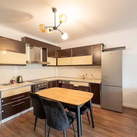 Apartment Tirent - Komuna E Parisit, 2 *