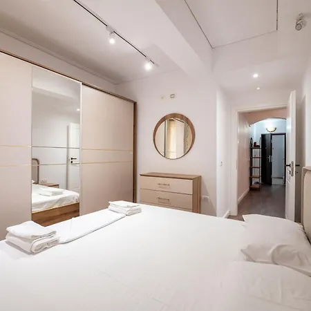 Tirent - Komuna E Parisit, 2 Apartman Tirana