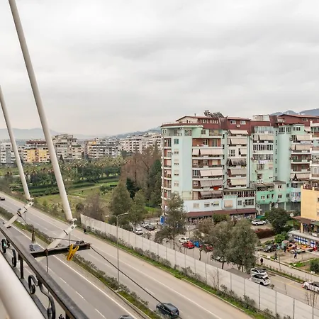 Tirent - Komuna E Parisit, 2 Apartment *