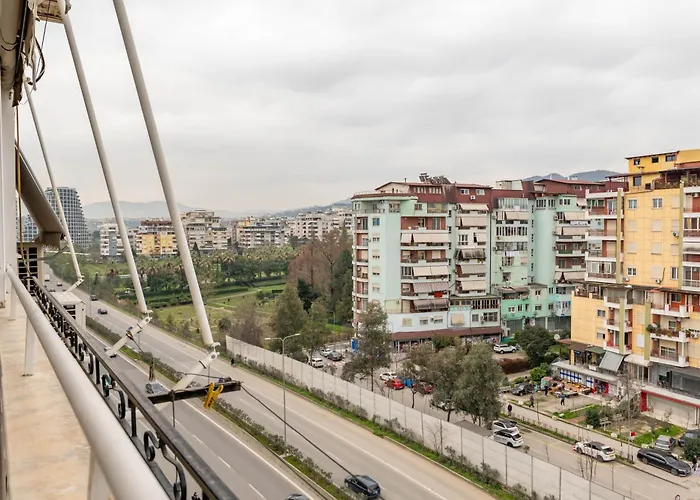 Tirent - Komuna E Parisit, 2 Apartment *